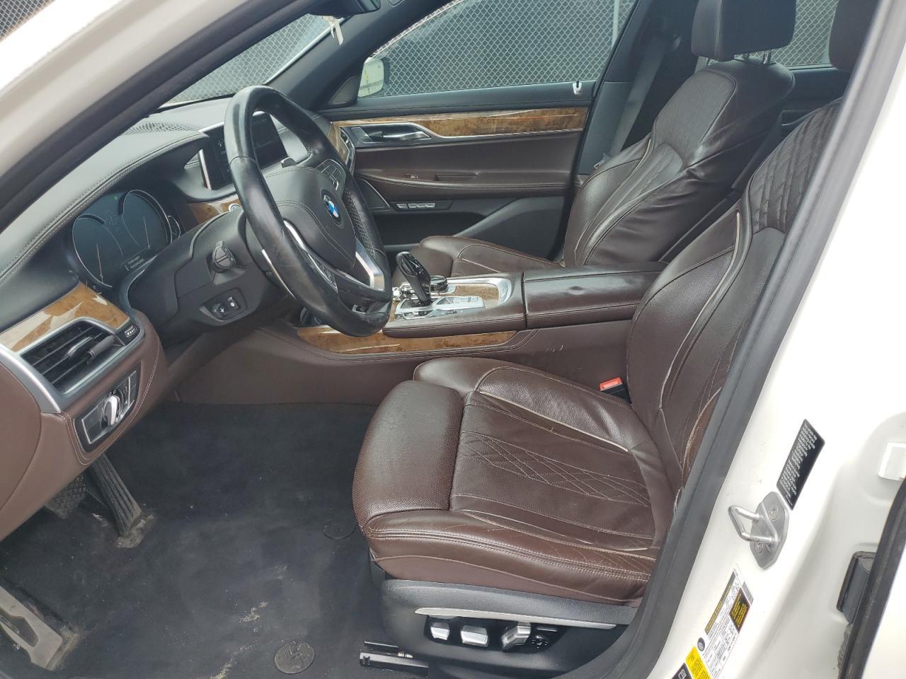 2016 BMW 750 Xi - Image 7