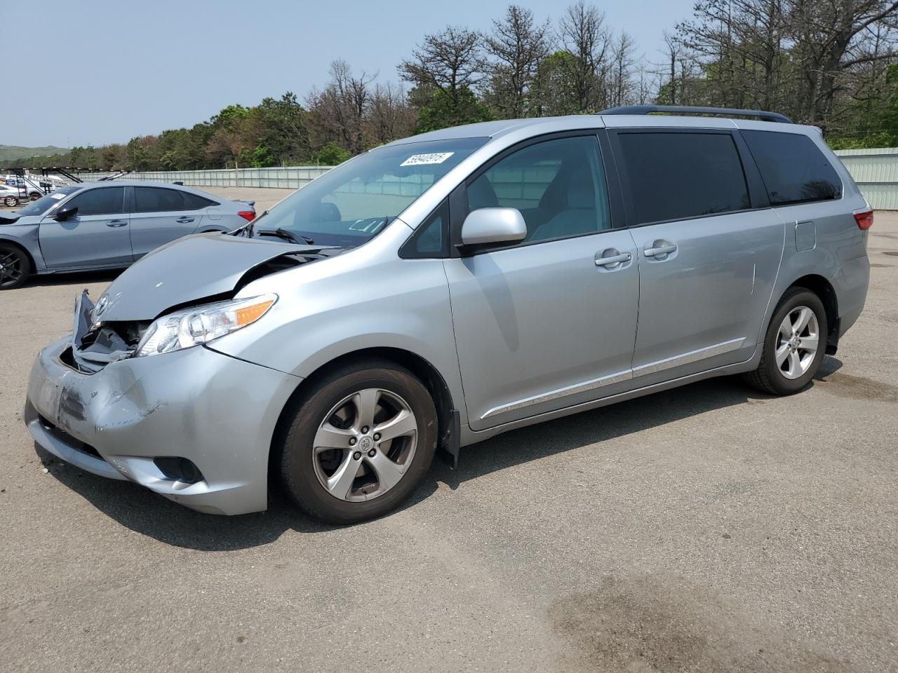 2016 Toyota Sienna Le