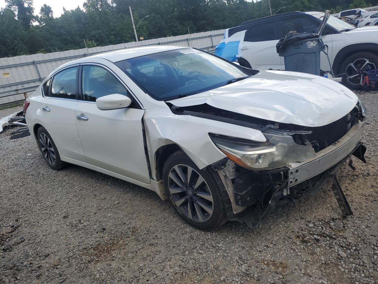 2017 Nissan Altima 2.5 - Фото 4