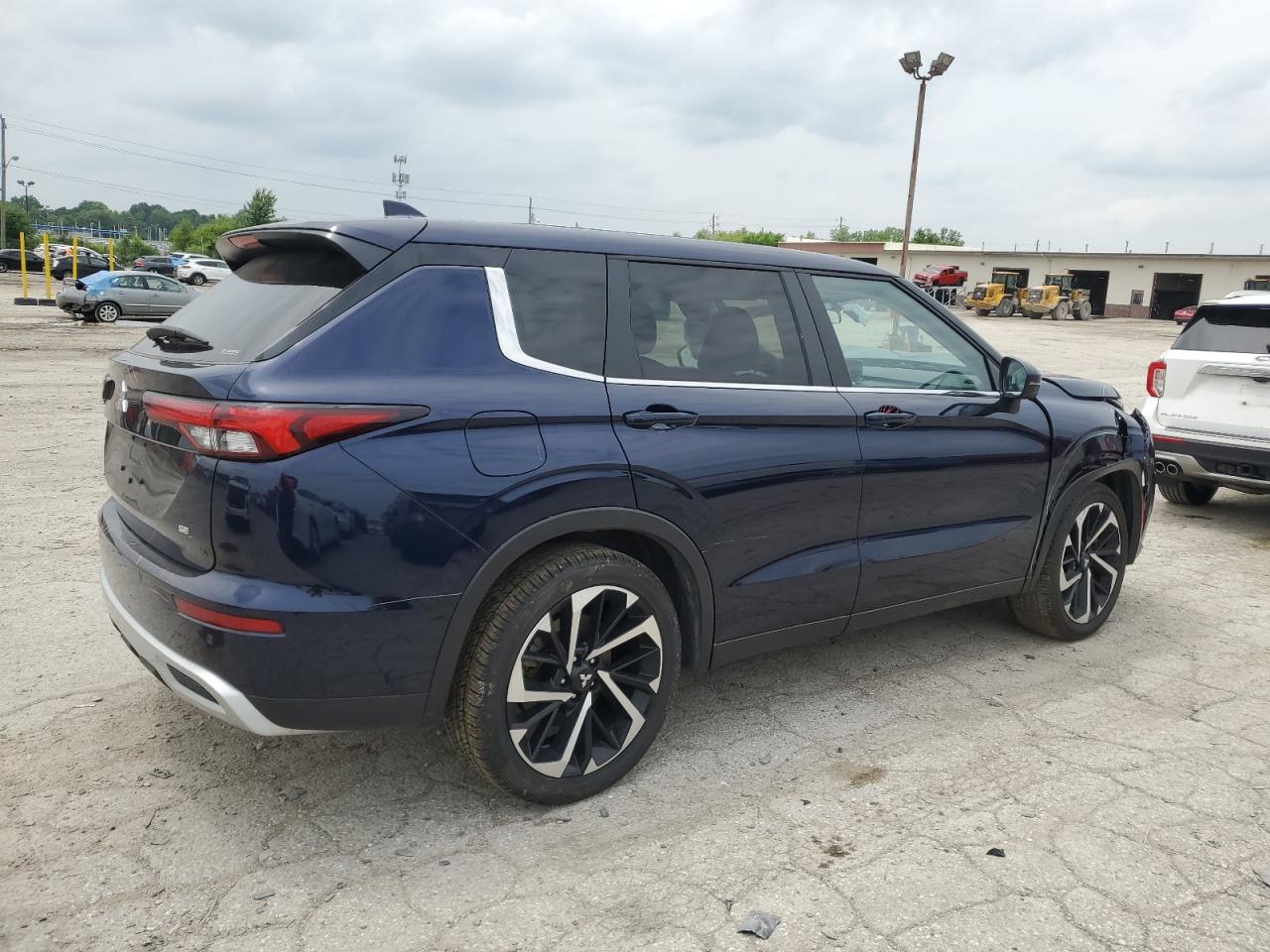 2024 Mitsubishi Outlander Se - Фото 3