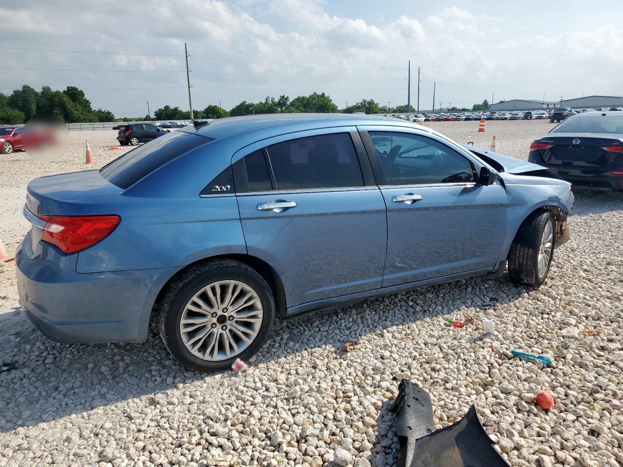 2011 Chrysler 200 Limited - Фото 3