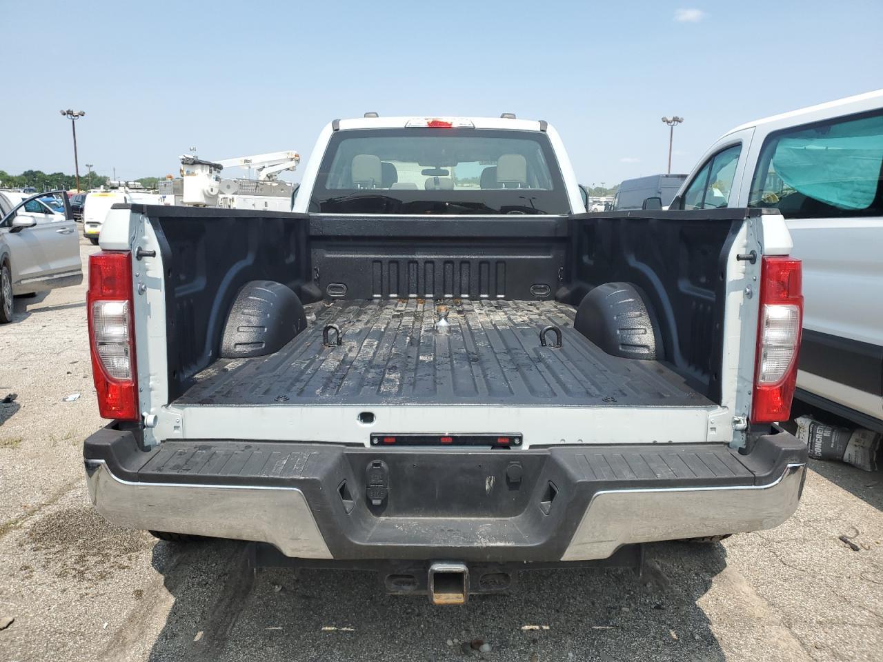 2022 Ford F350 Super Duty - Image 6