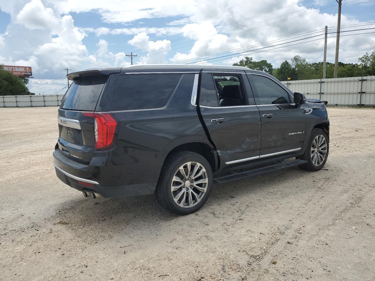 2021 GMC Yukon Denali - Фото 3