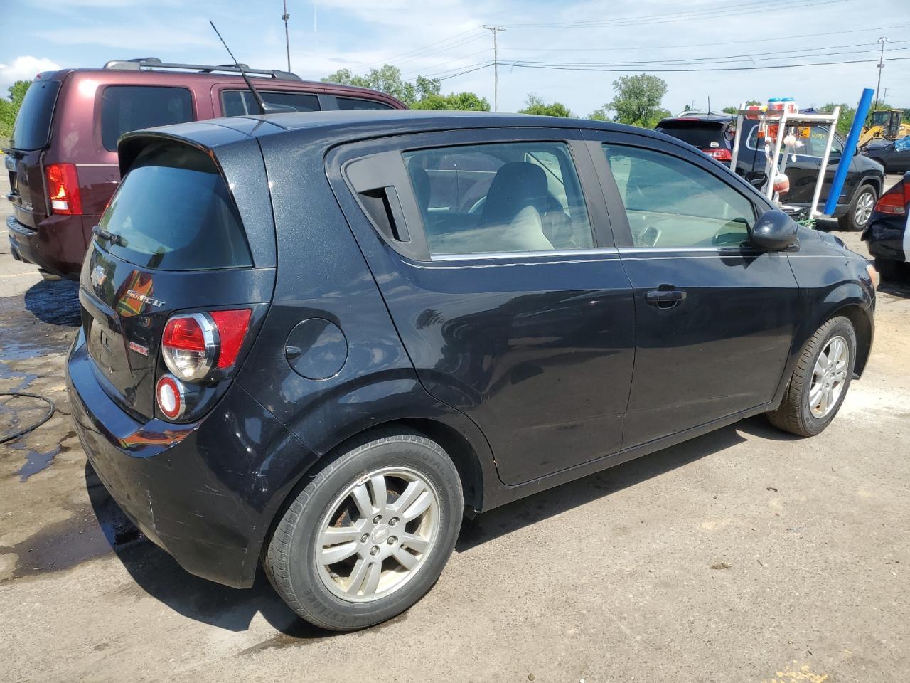 2014 Chevrolet Sonic Lt - Фото 3