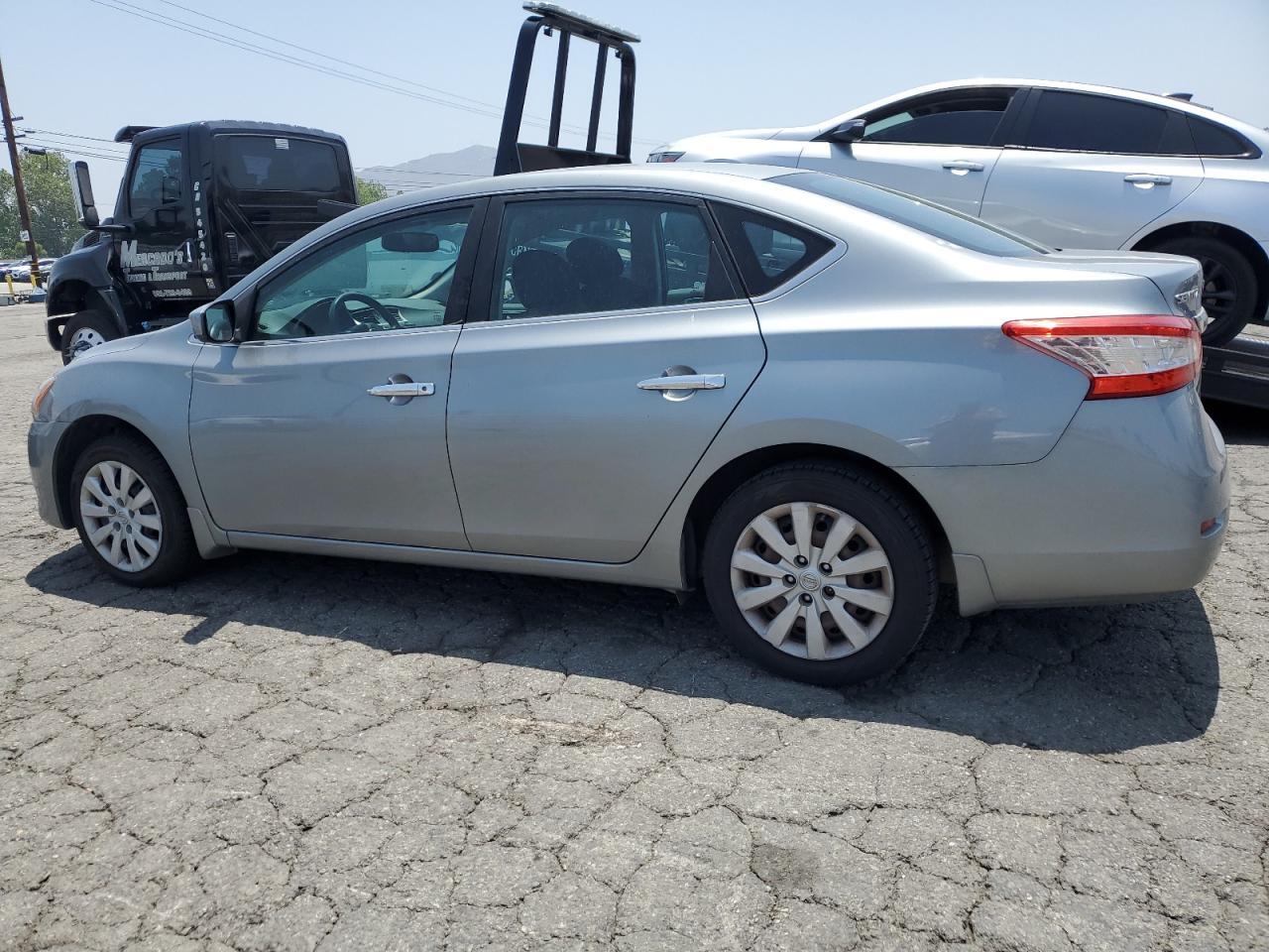 2014 Nissan Sentra S - Фото 2