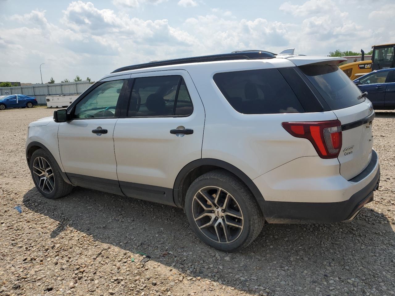2017 Ford Explorer Sport - Image 2