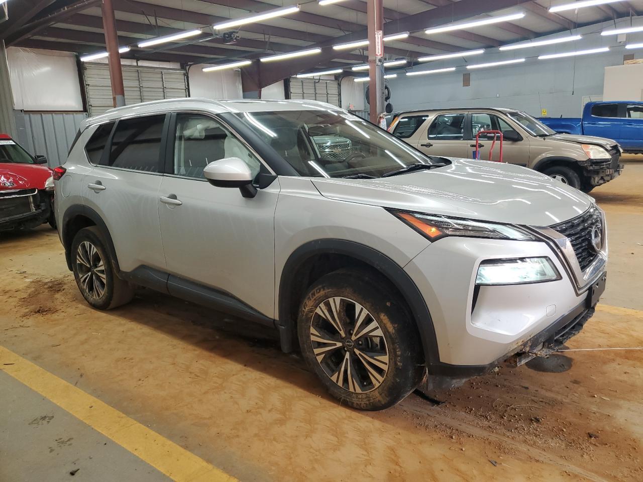2023 Nissan Rogue Sv - Image 4