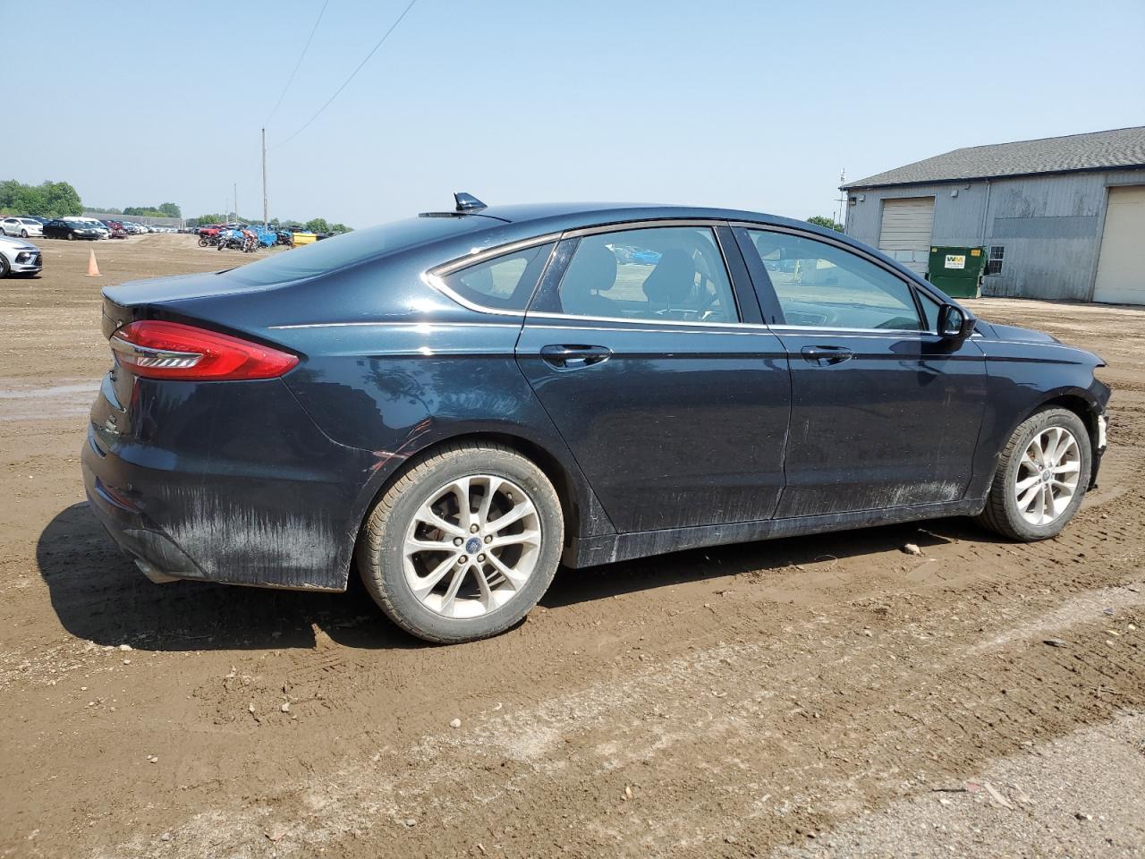 2020 Ford Fusion Se - Image 3