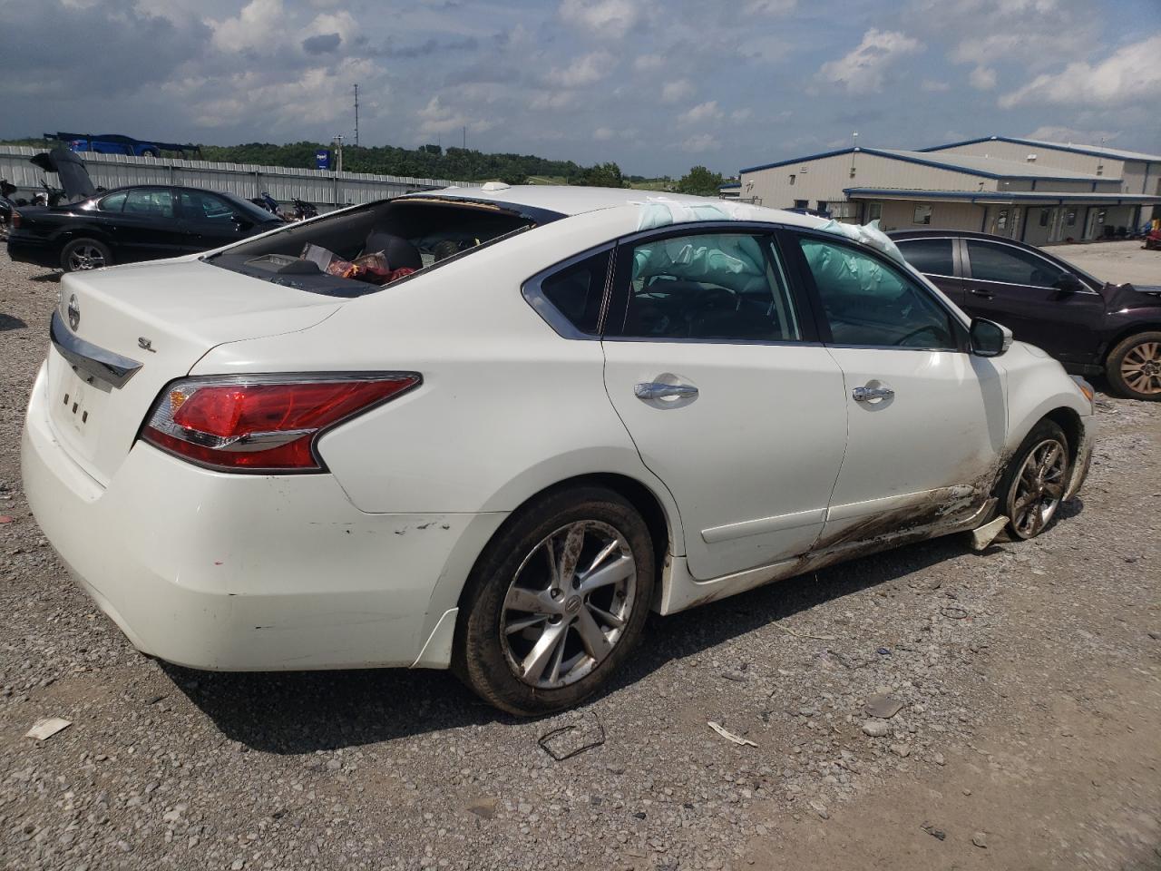 2015 Nissan Altima 2.5 - Фото 3
