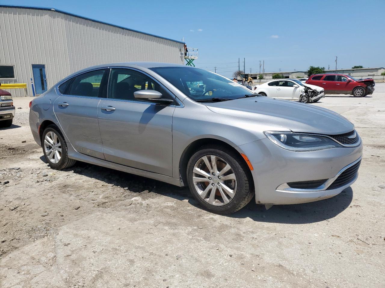 2015 Chrysler 200 Limited - Фото 4