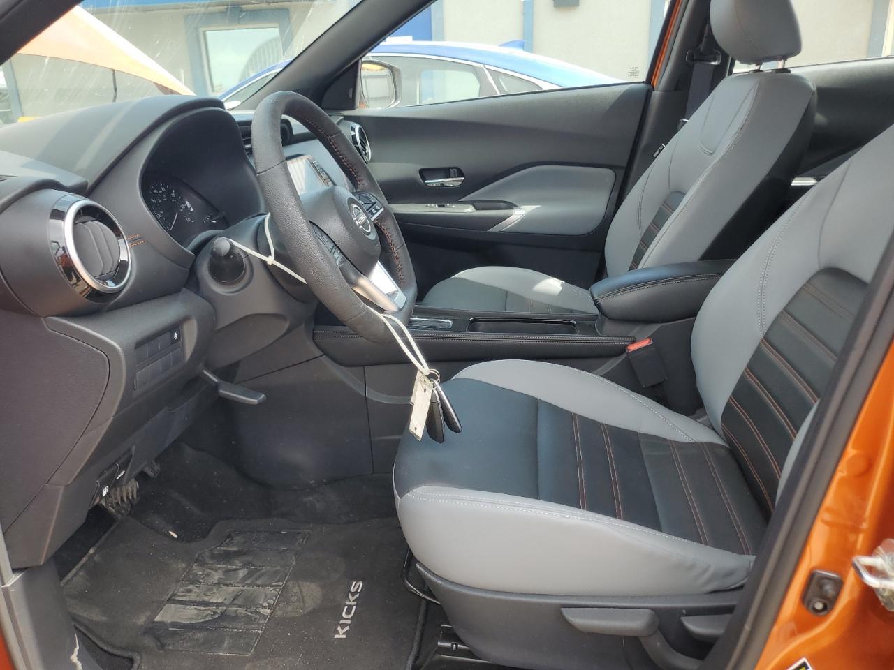 2024 Nissan Kicks Sr - Image 7
