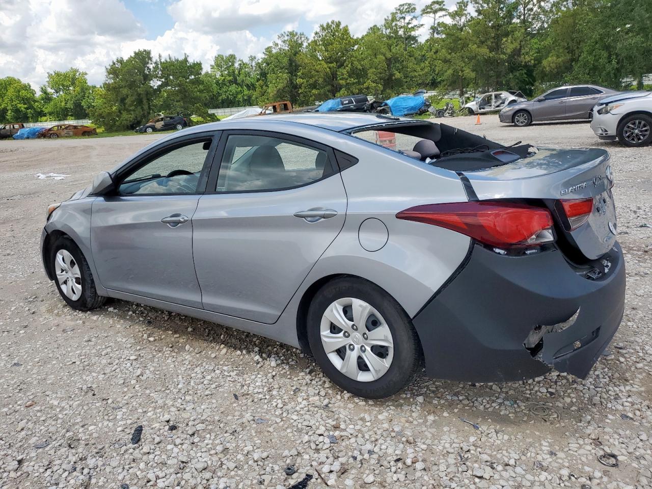2016 Hyundai Elantra Se - Фото 2