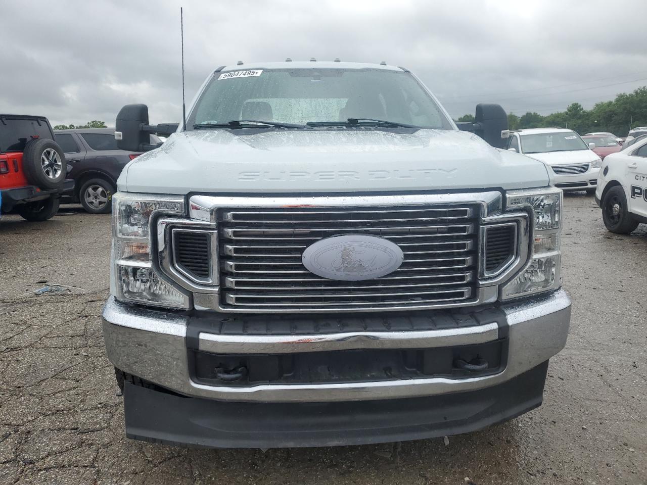2022 Ford F350 Super Duty - Image 5