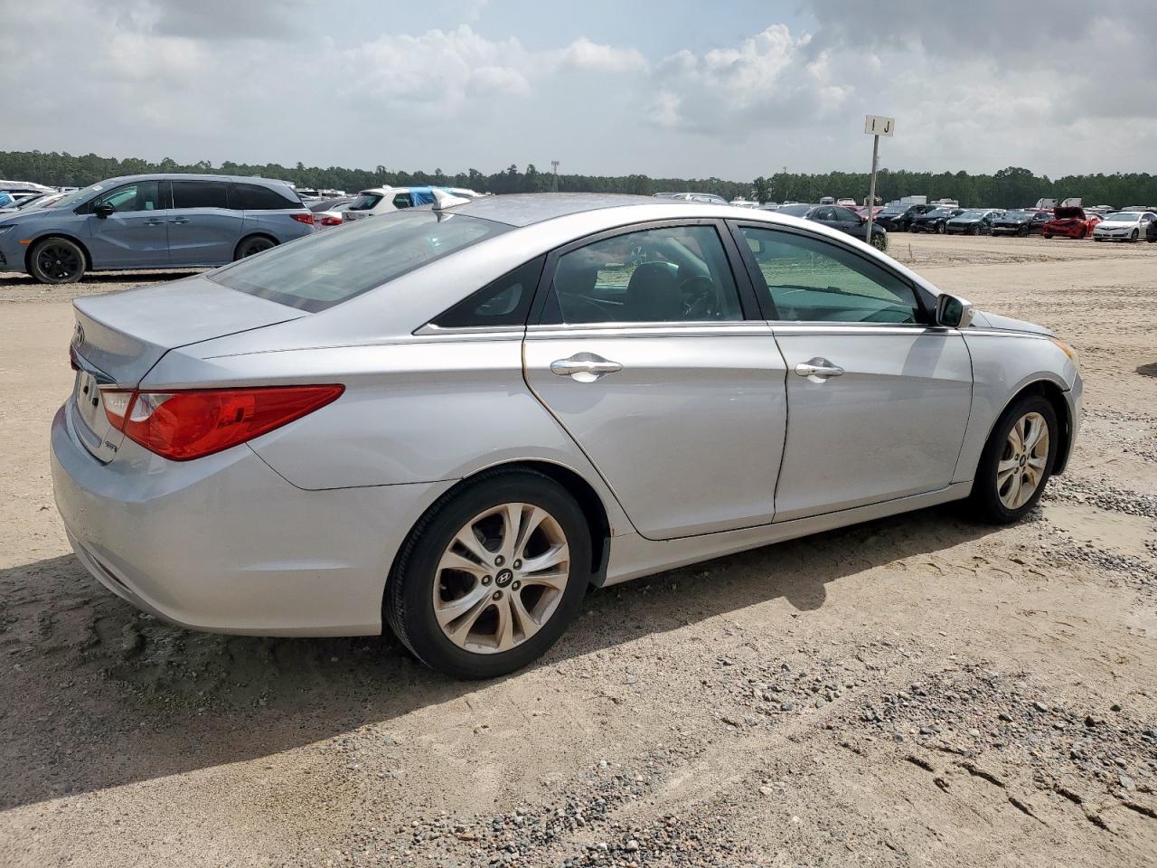 2011 Hyundai Sonata Se - Фото 3