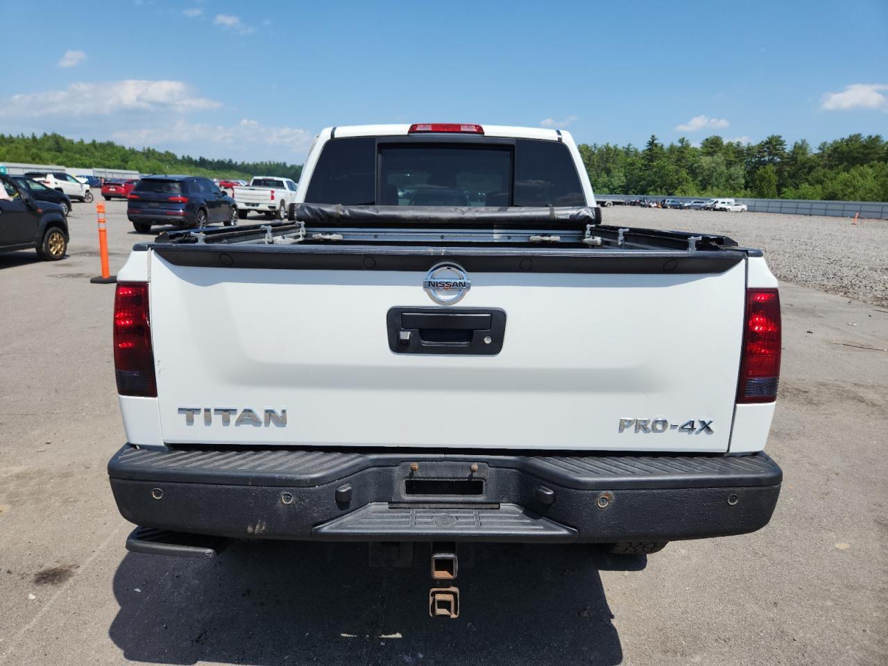 2015 Nissan Titan S - Фото 6