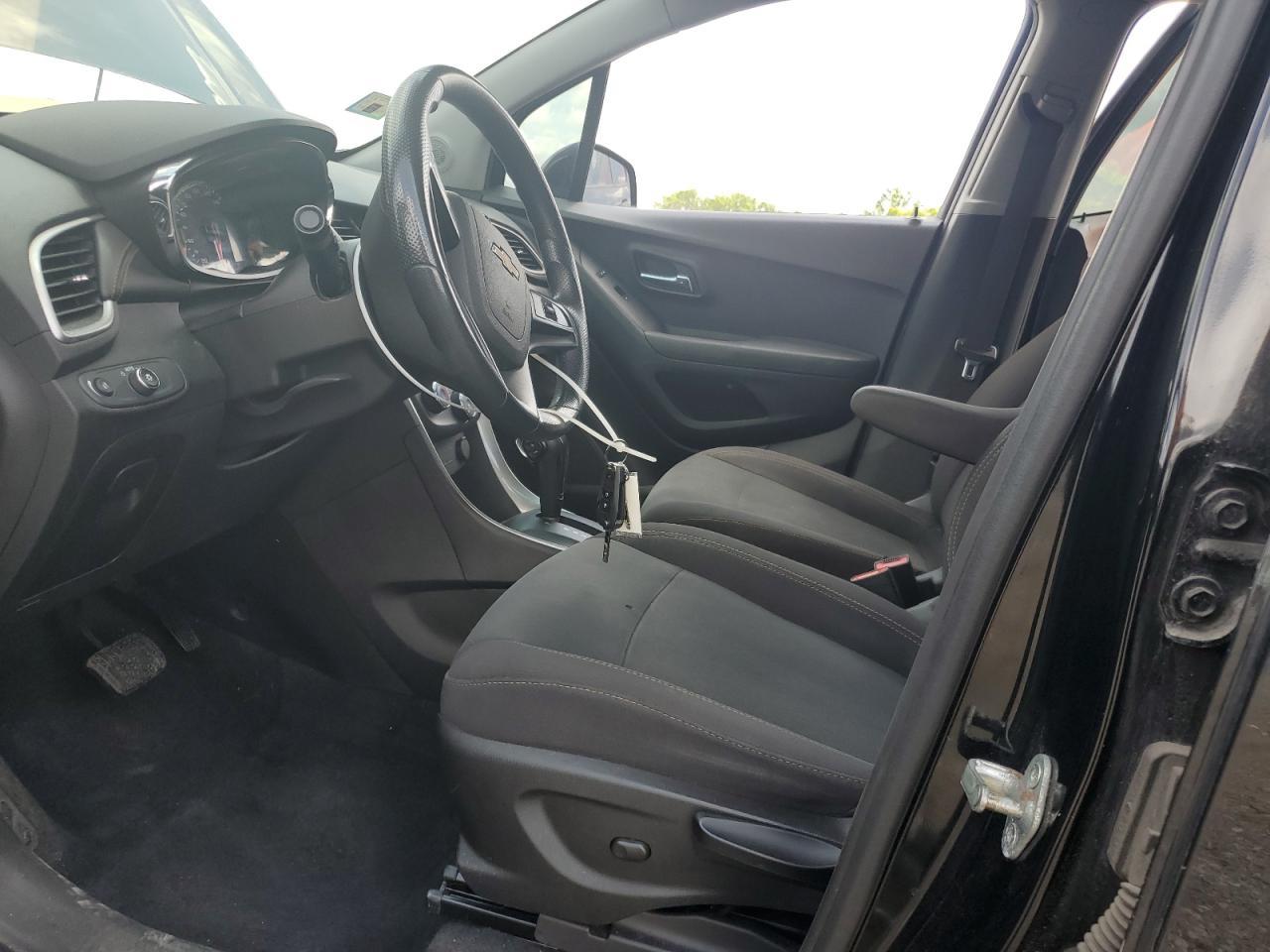 2019 Chevrolet Trax Ls - Image 7