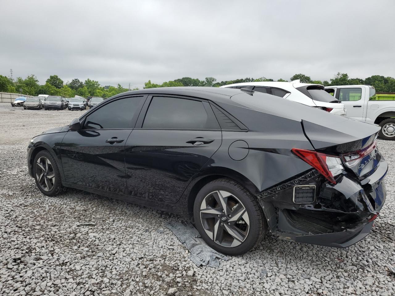 2023 Hyundai Elantra Sel - Фото 2