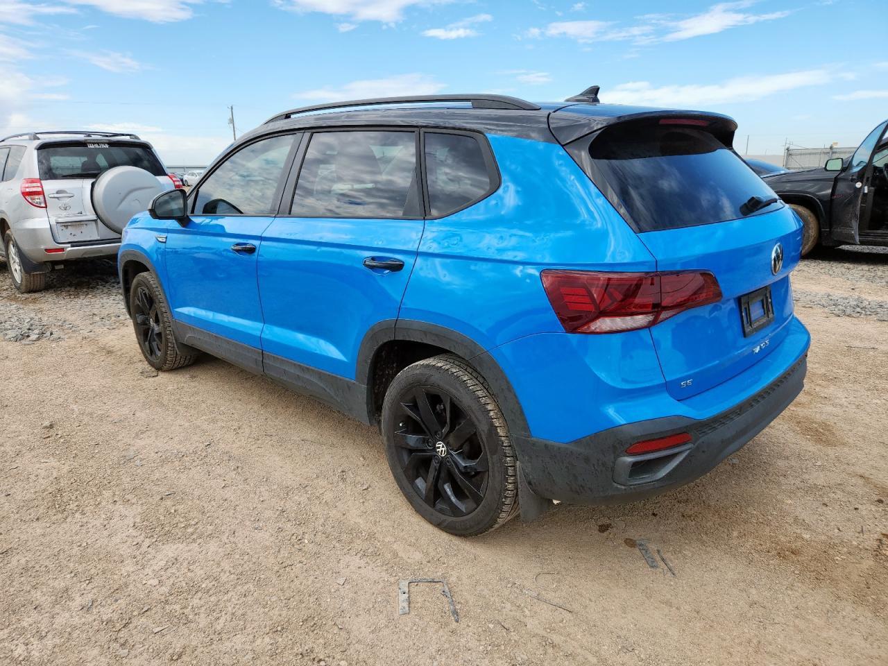 2024 Volkswagen Taos Se - Image 2