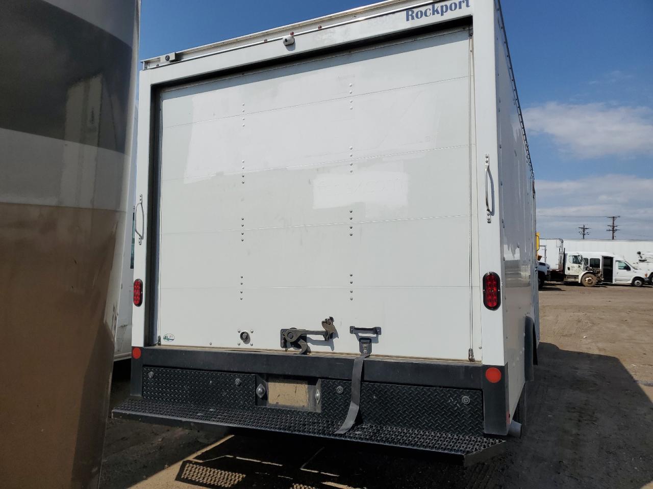 2022 Chevrolet Express G3500 - Фото 6