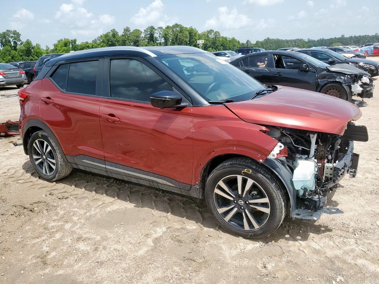 2020 Nissan Kicks Sr - Image 4