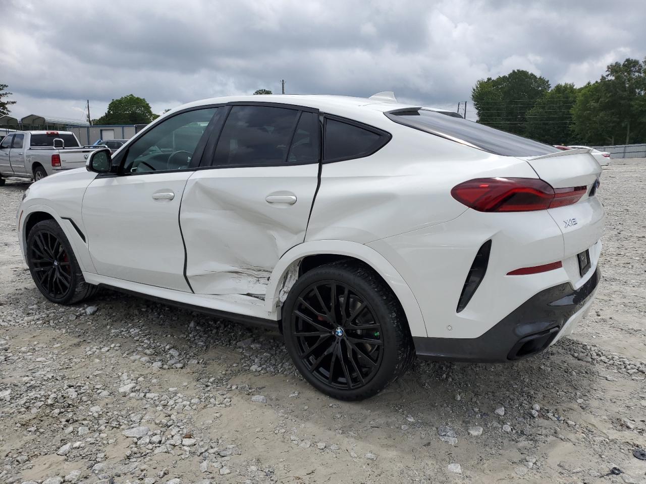 2022 BMW X6 xDrive40I - Фото 2