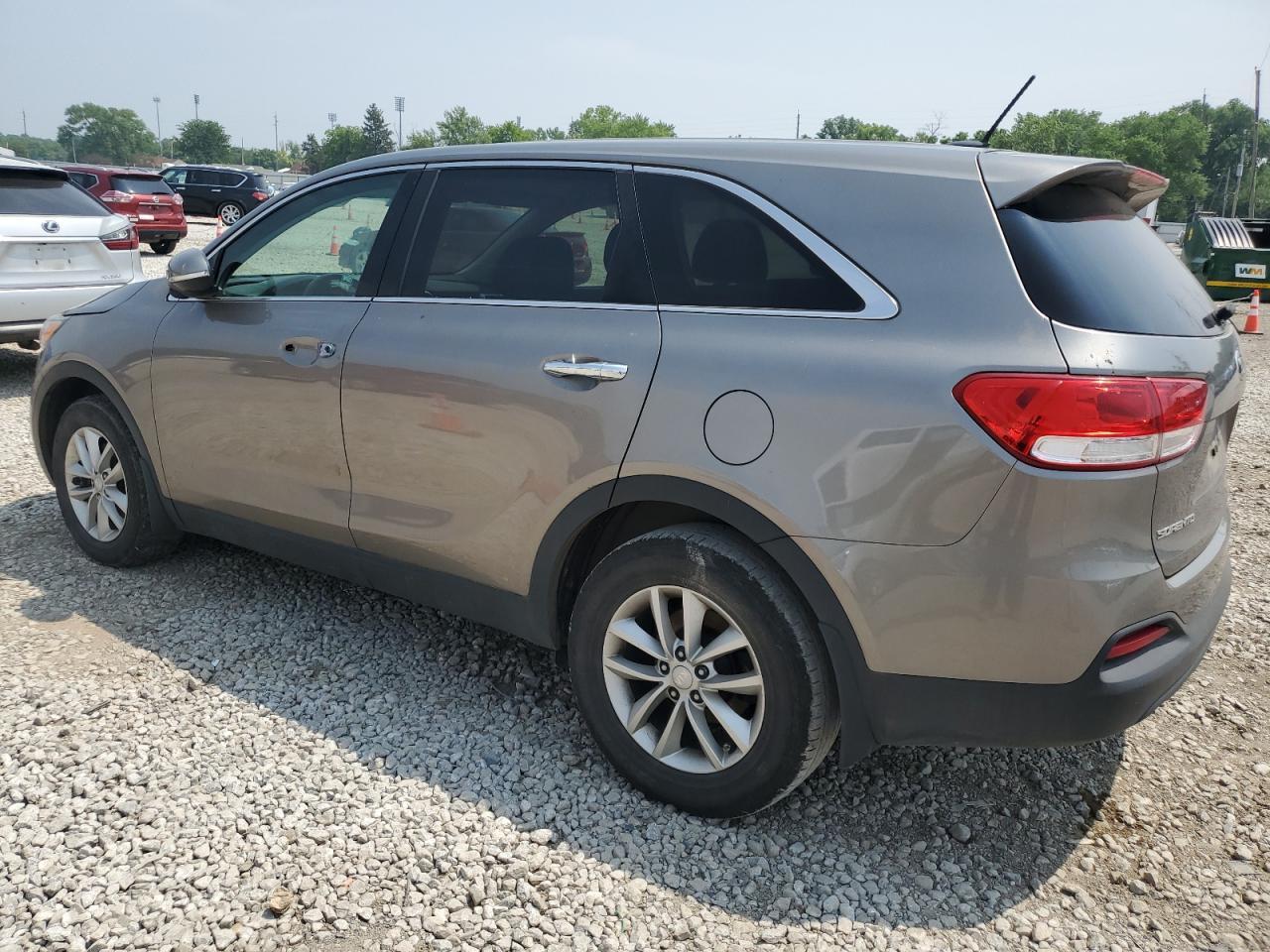 2016 Kia Sorento Lx - Image 2