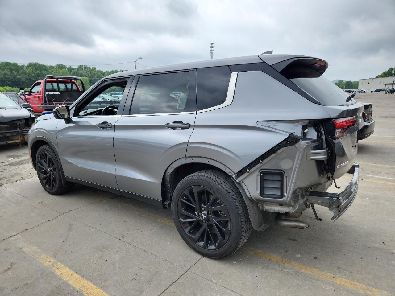 2023 Mitsubishi Outlander Se - Фото 2