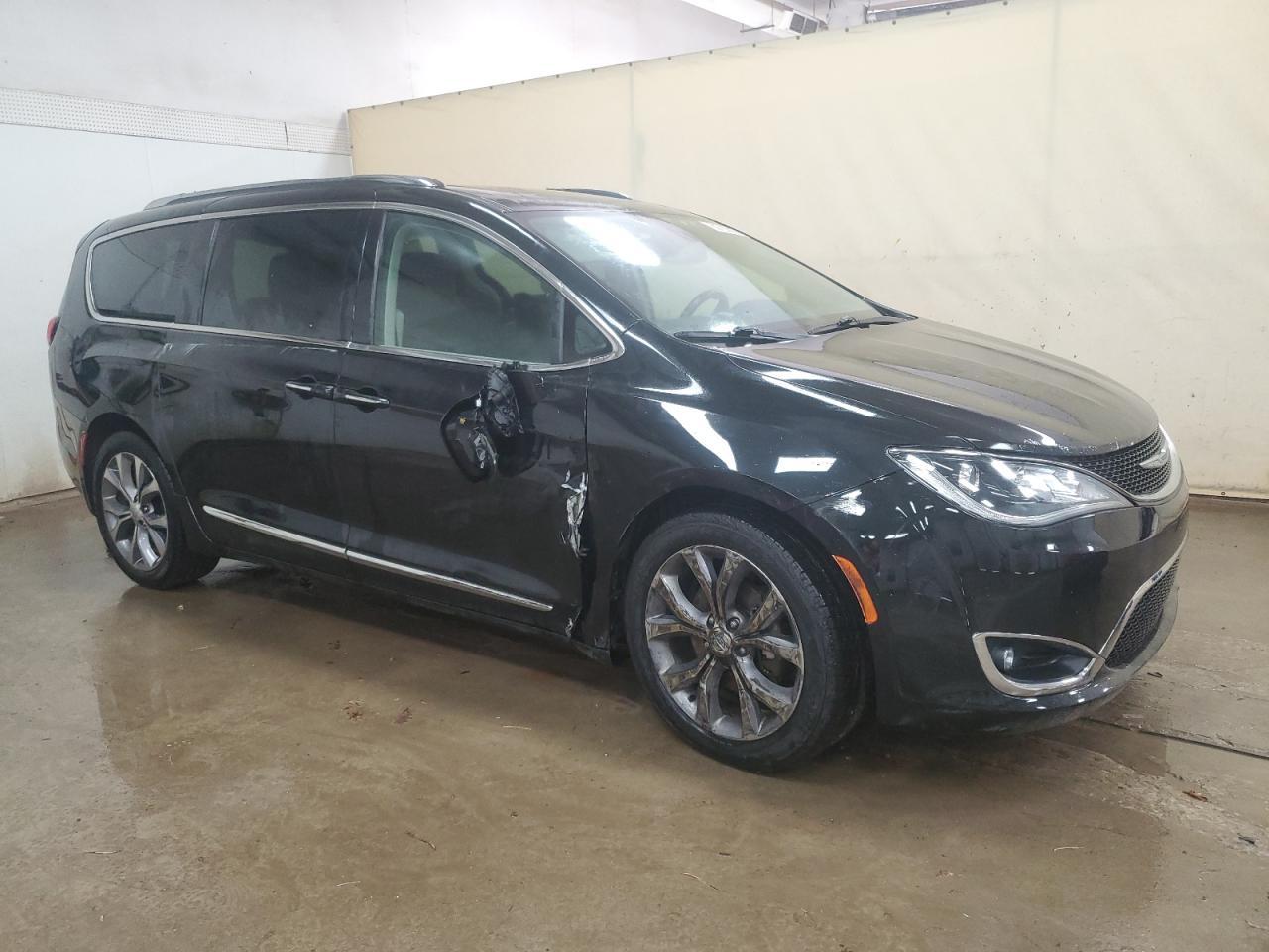 2018 Chrysler Pacifica Limited - Фото 4