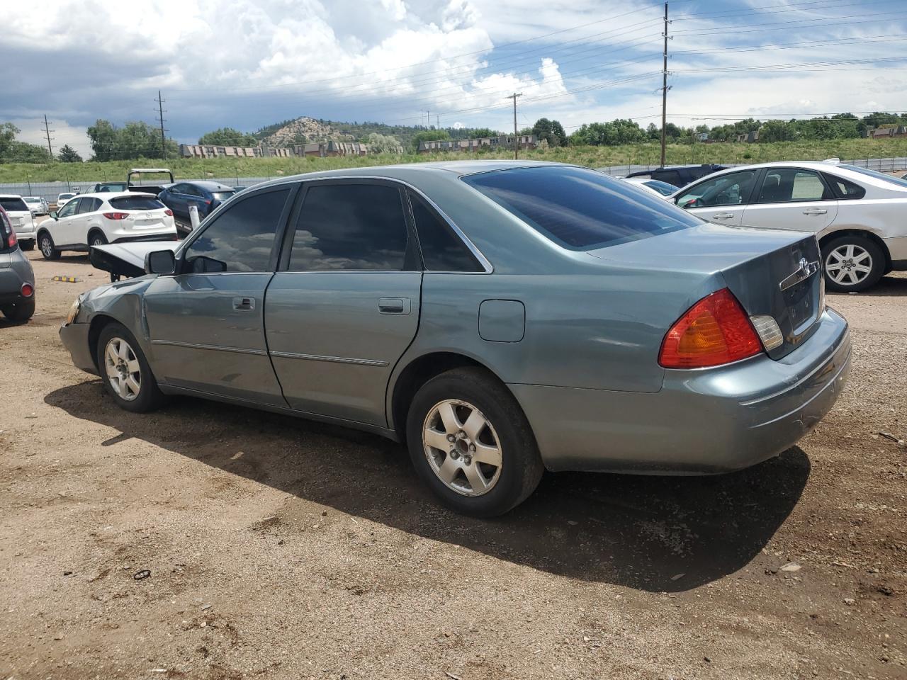 2000 Toyota Avalon Xl - Image 2