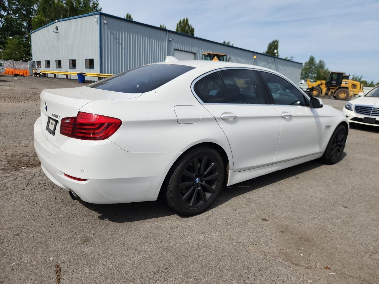 2016 BMW 535 I - Фото 3