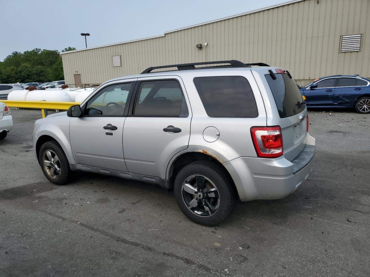 2011 Ford Escape Xlt - Фото 2