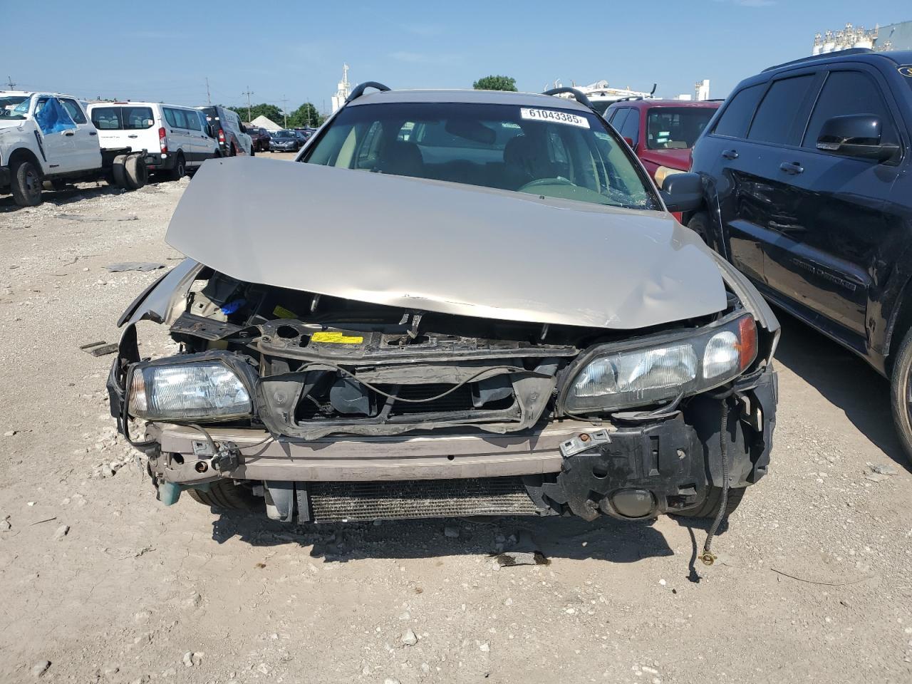 2002 Volvo V70 Xc - Image 5