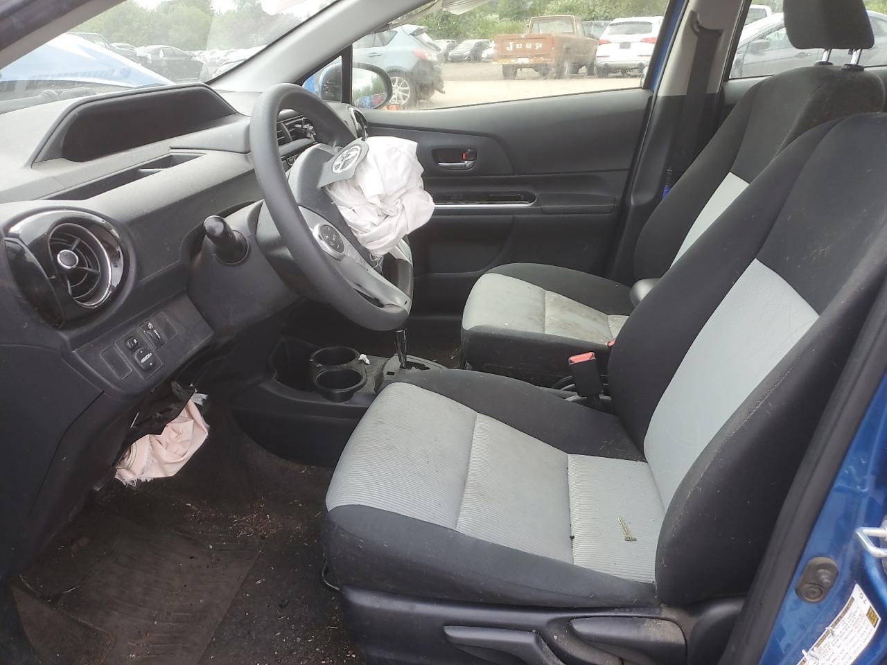 2015 Toyota Prius C - Image 7