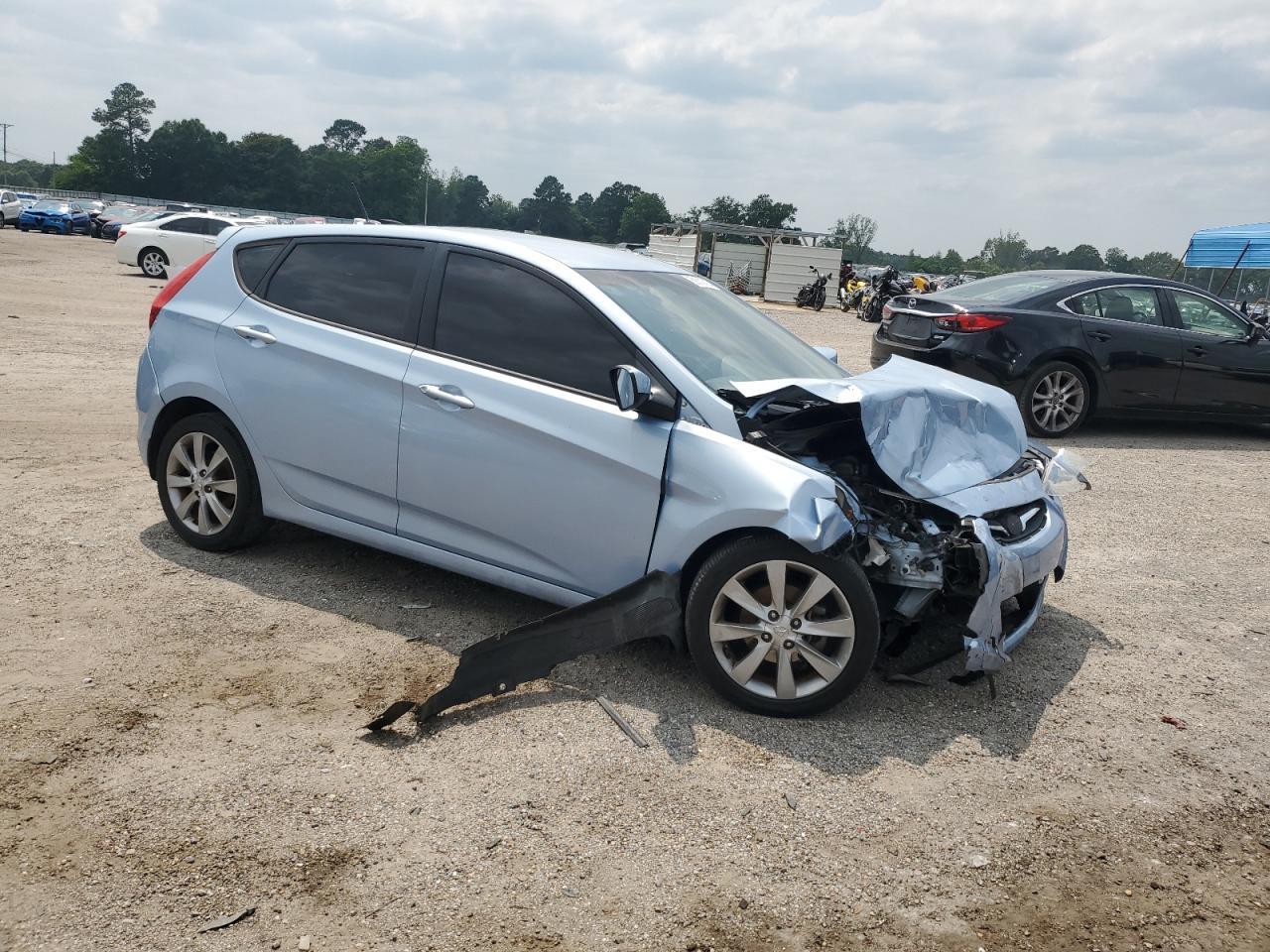 2012 Hyundai Accent Gls - Image 4