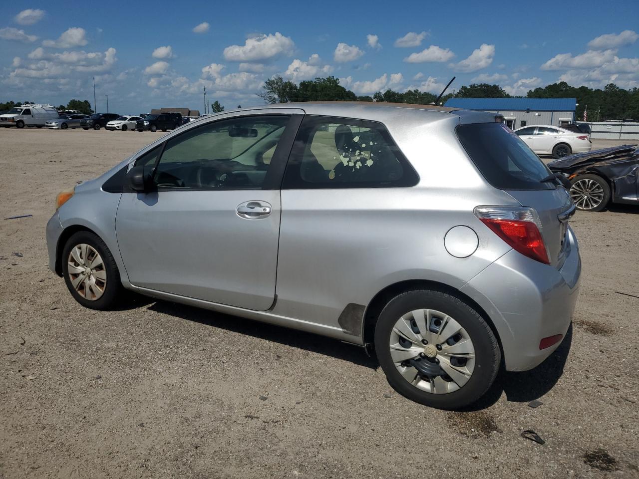 2012 Toyota Yaris - Фото 2