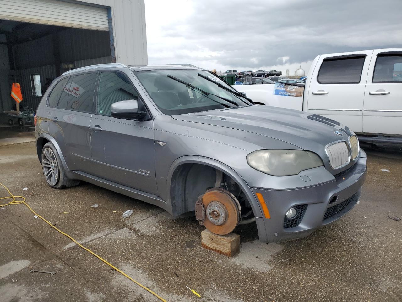 2011 BMW X5 xDrive50I - Image 4