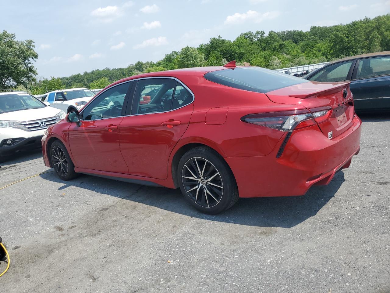 2021 Toyota Camry Se - Фото 2