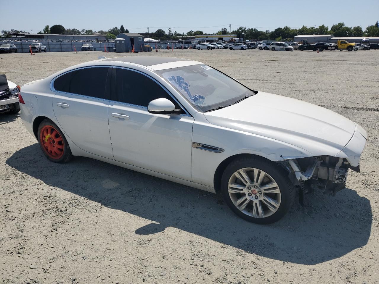 2016 Jaguar Xf Premium - Фото 4