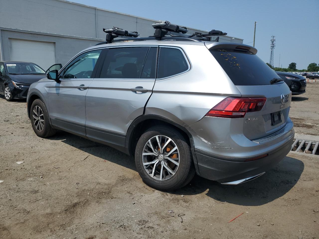 2019 Volkswagen Tiguan Se - Фото 2