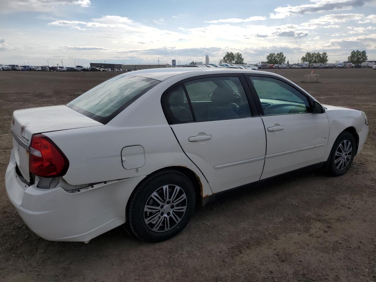 2004 Chevrolet Malibu Ls - Image 3