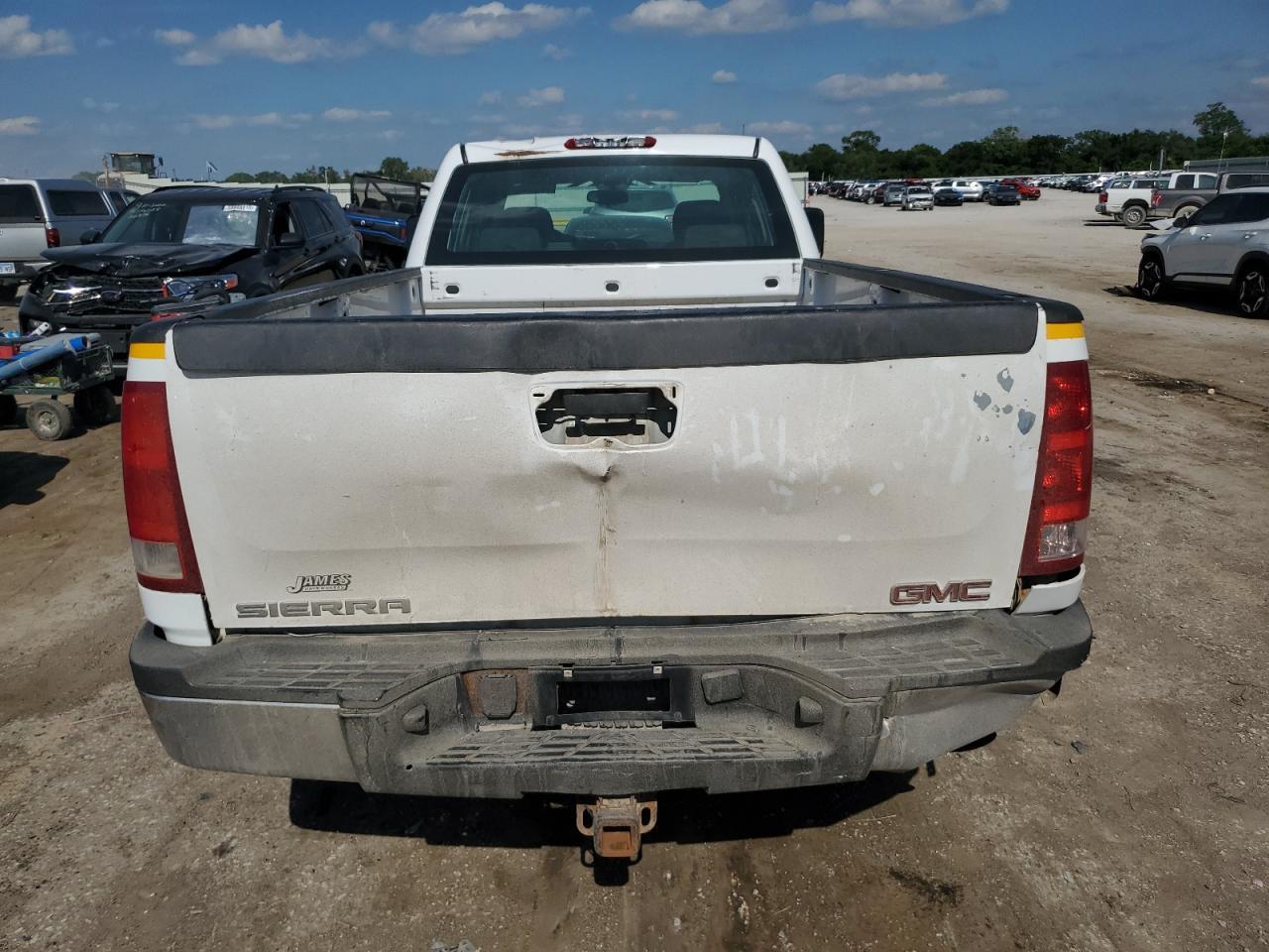 2009 GMC Sierra K3500 - Фото 6