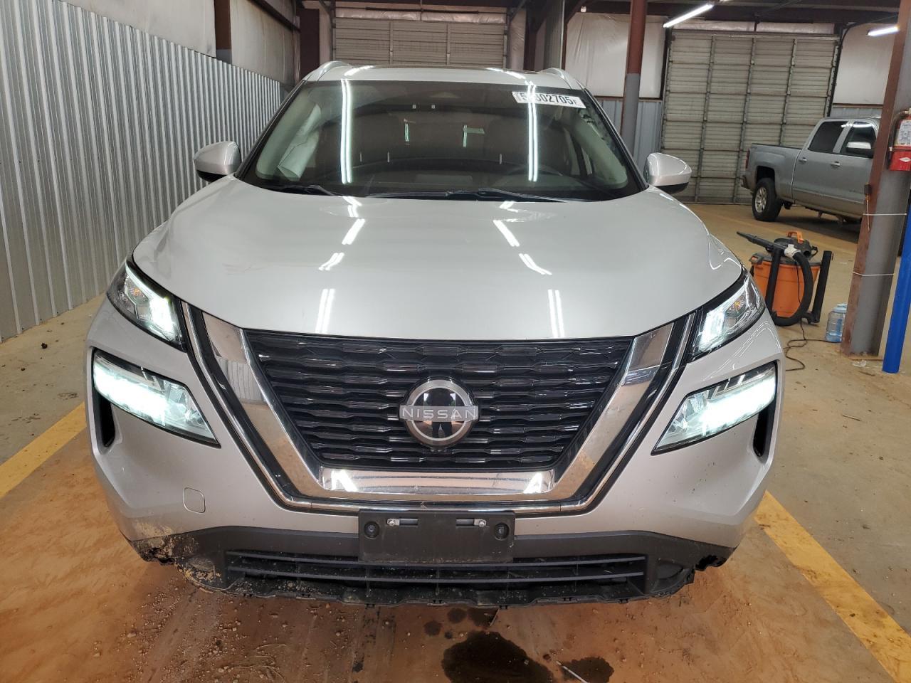 2023 Nissan Rogue Sv - Image 5