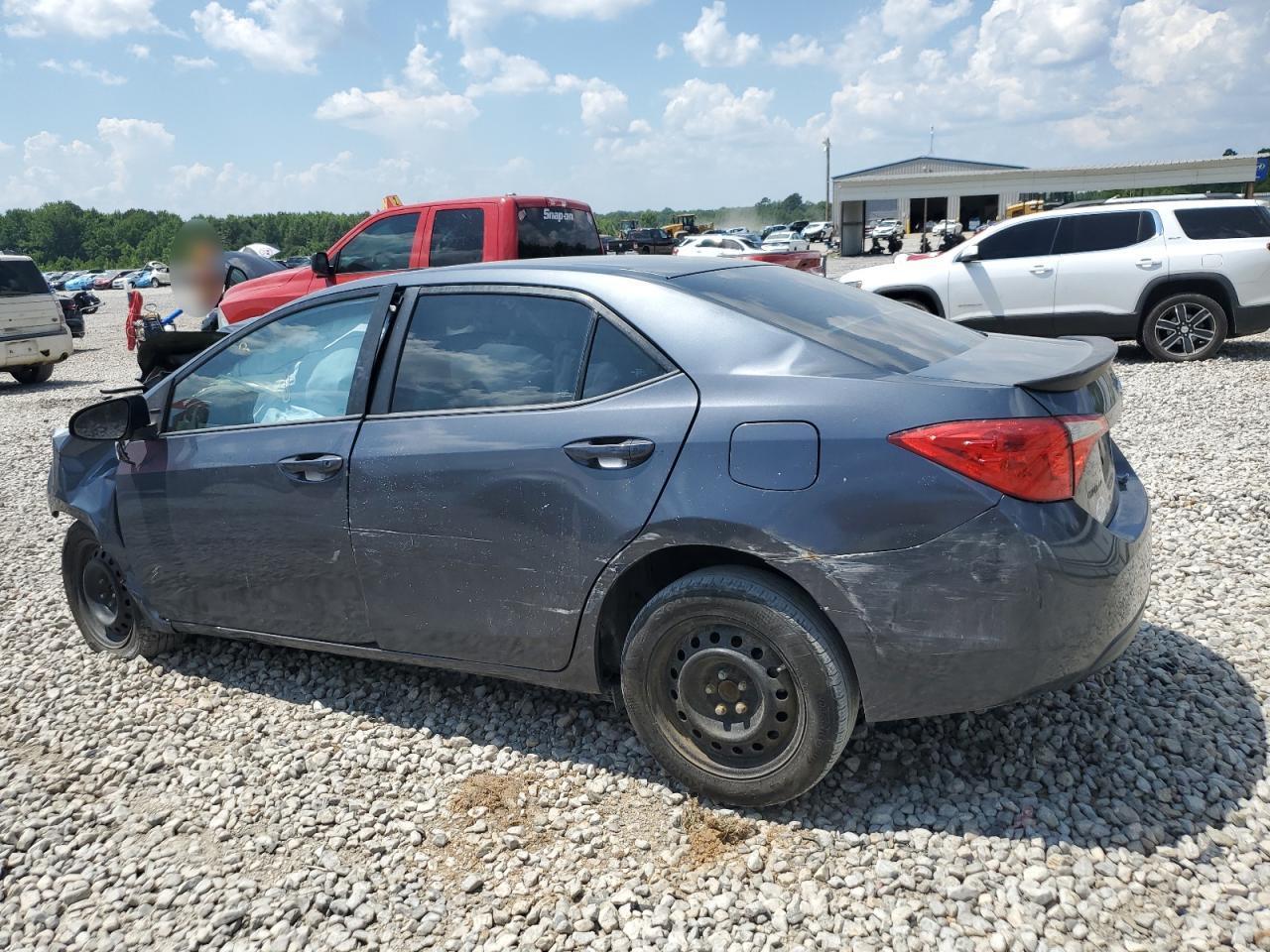 2017 Toyota Corolla Se - Фото 2