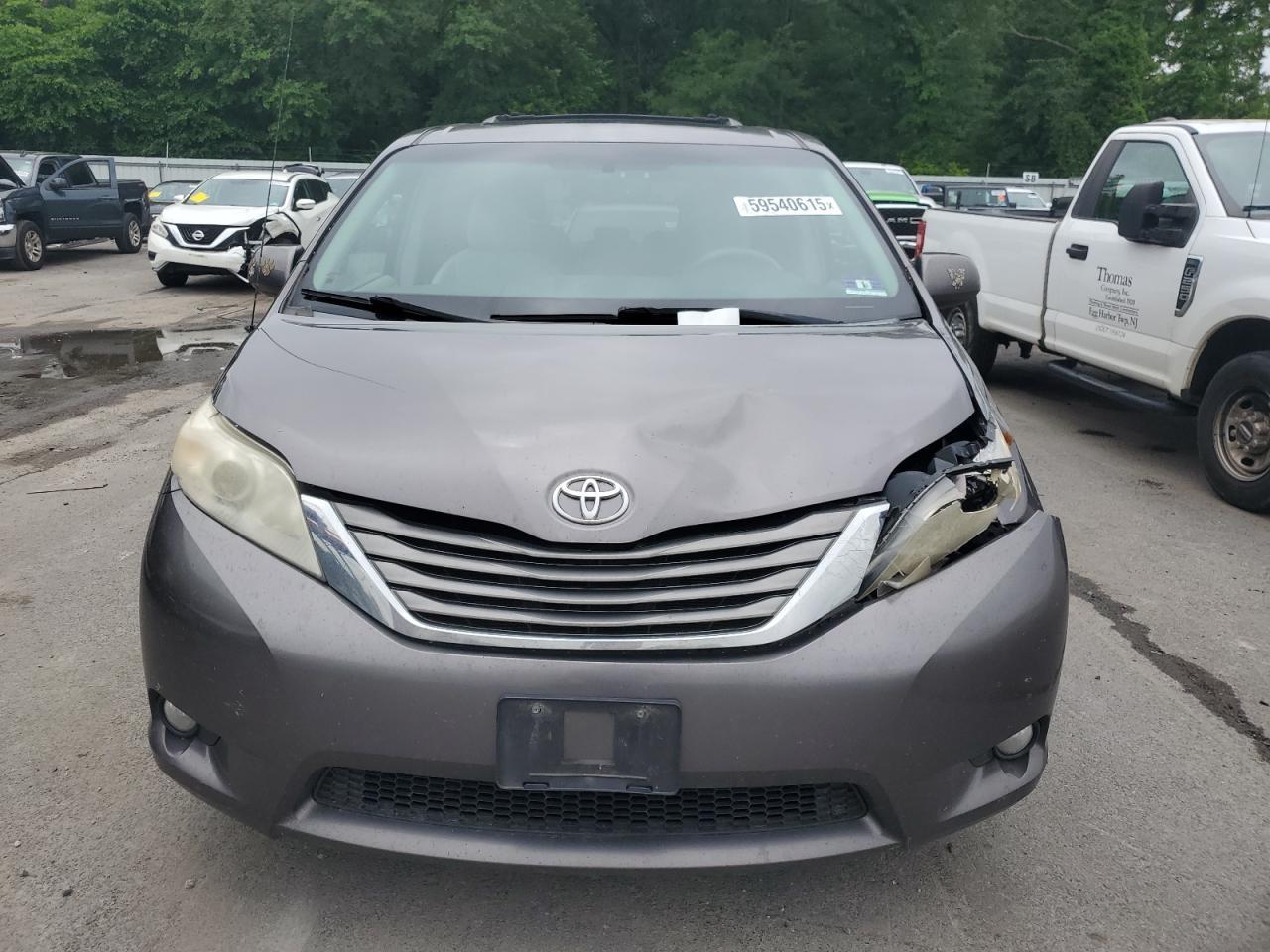 2011 Toyota Sienna Xle - Фото 5