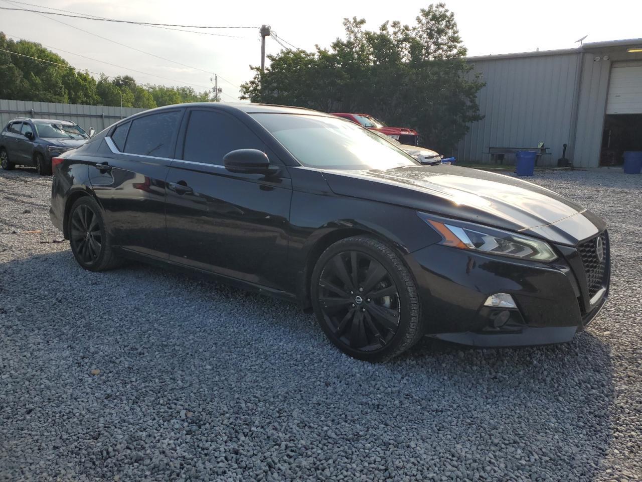 2022 Nissan Altima Sr - Image 4