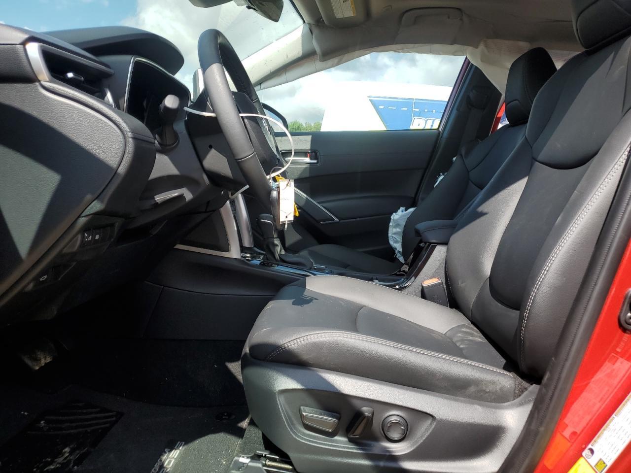 2024 Toyota Corolla Cross Xle - Image 7
