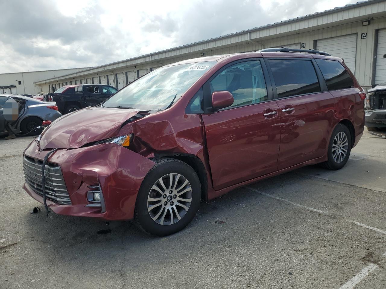 2018 Toyota Sienna Xle