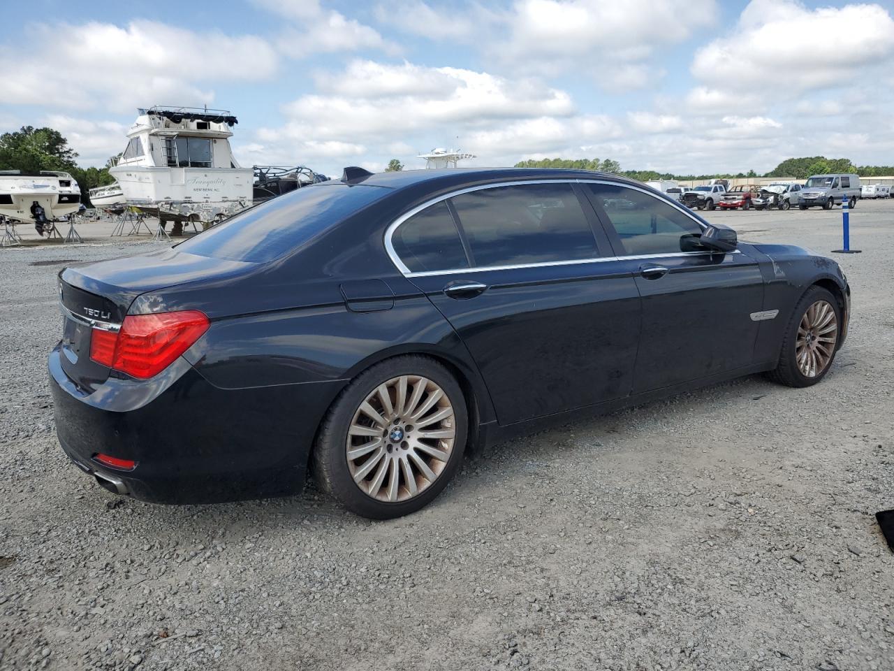 2011 BMW 750 Lxi - Фото 3