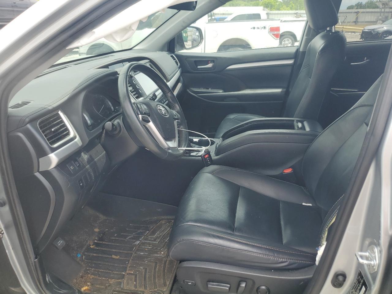 2019 Toyota Highlander Se - Фото 7