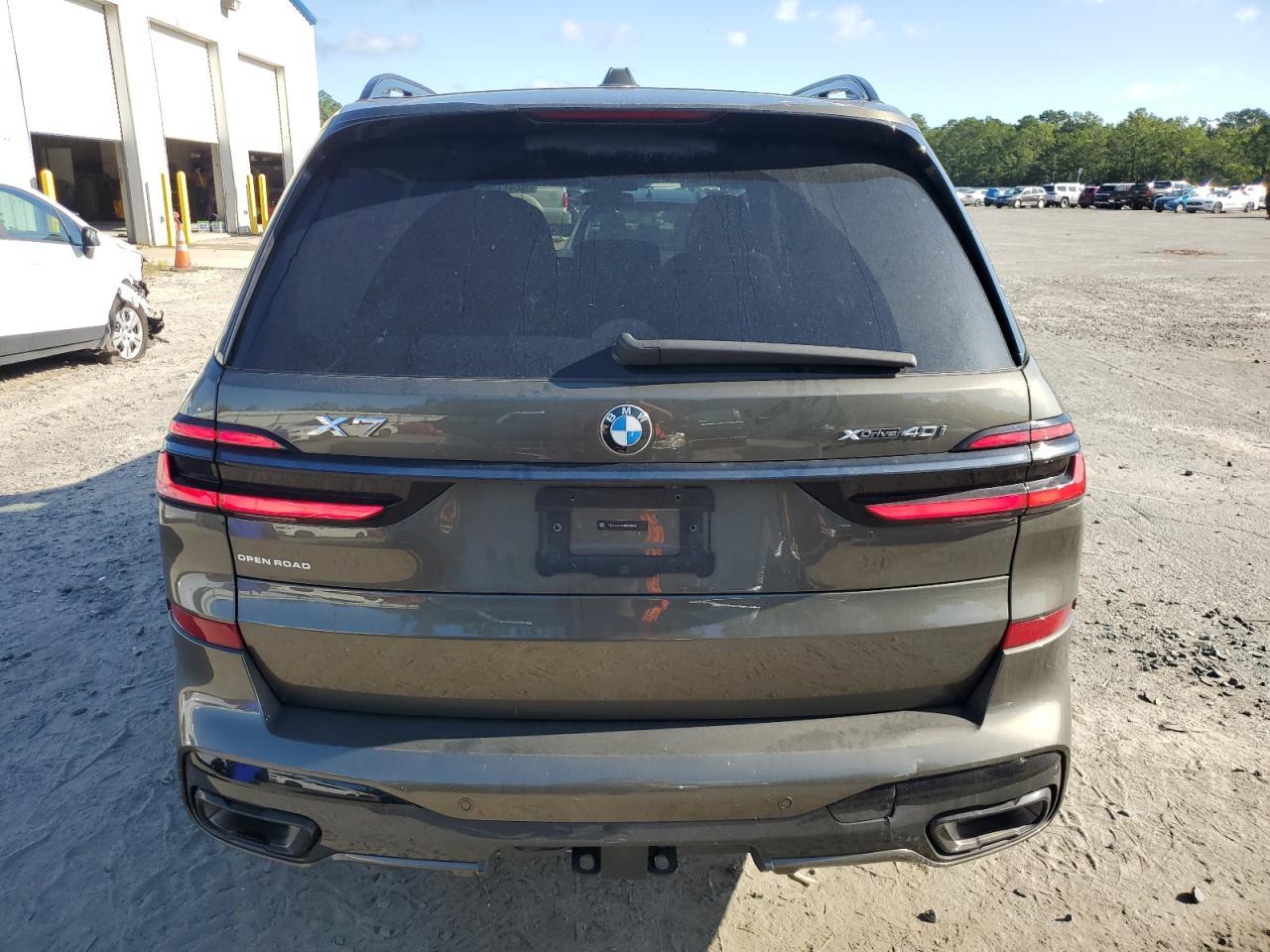 2024 BMW X7 xDrive40I - Image 6